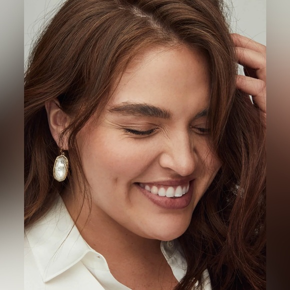 ❌SOLD❌ Lot of 2x [Kendra Scott] Mother of Pearl/Elisa Necklace & Dani Earrings - Picture 3 of 12